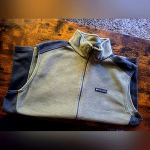 Mens Colombia vest.Steens Mountain Fleece Vest.Size X-large